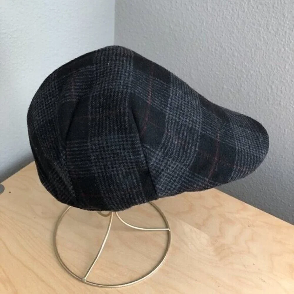 Original Weatherproof Wool Flat Cabbie Newboy Cap Women's size S Black Plaid
